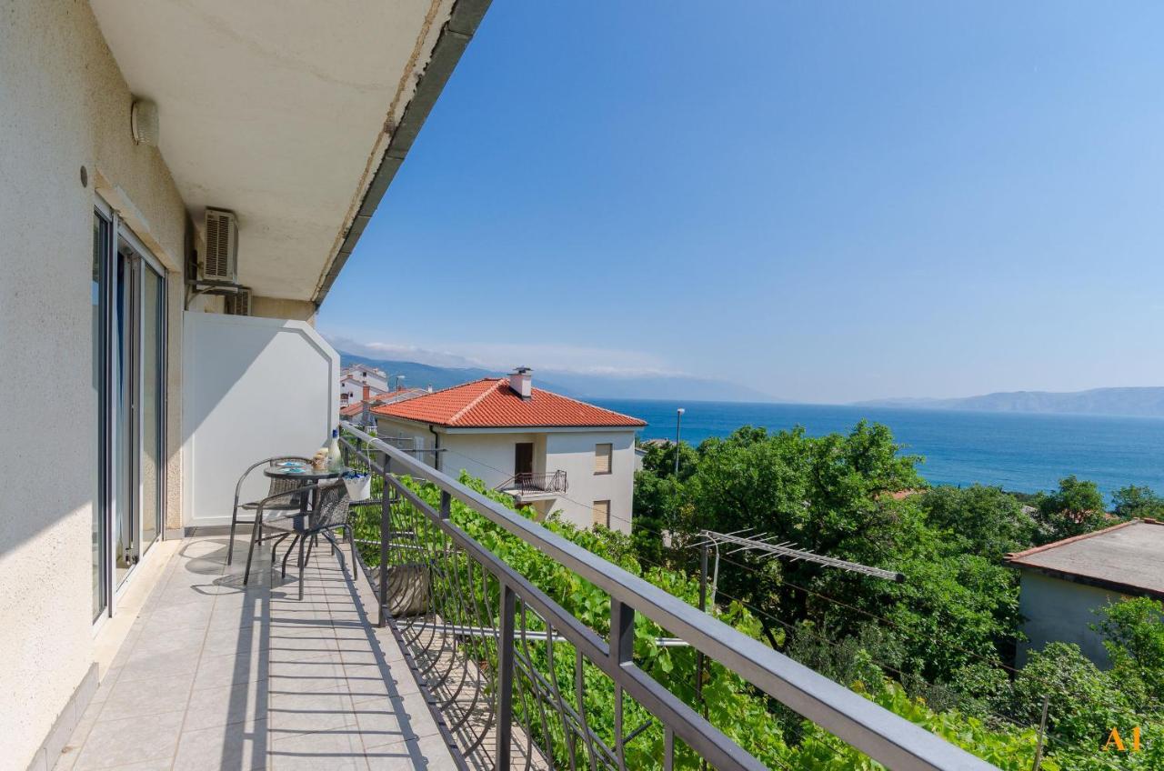 Apartments And Room Drazen Novi Vinodolski Exterior foto